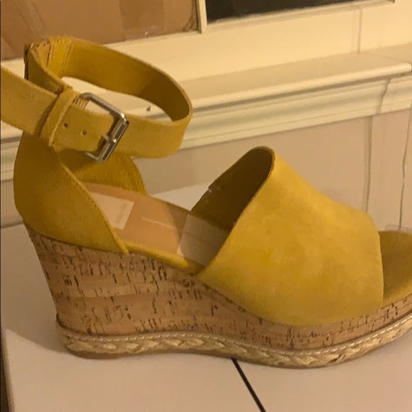 Dolce Vita Shoes - Dolce Vita Wedge Dandals